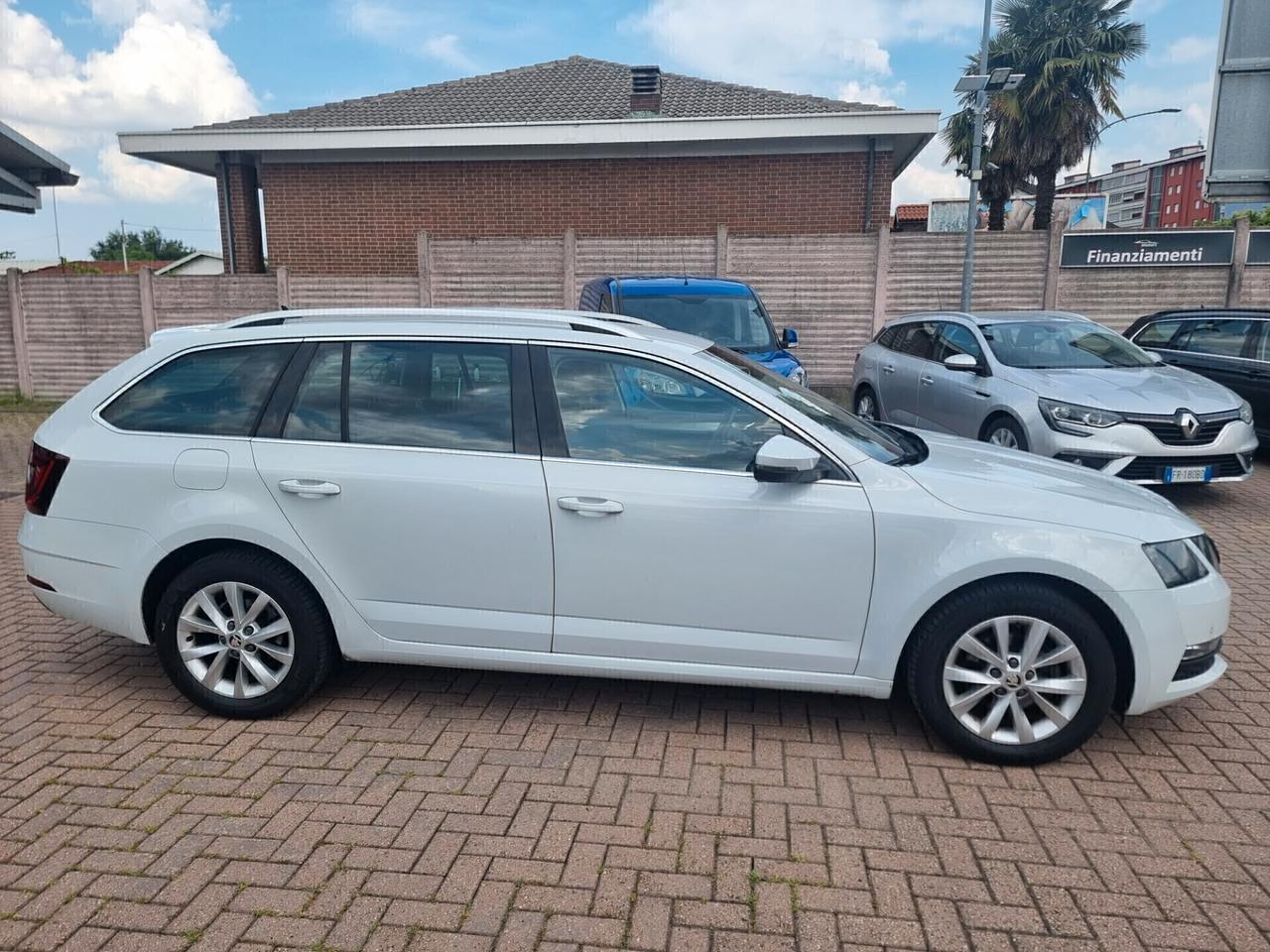 Skoda Octavia 1.6 TDI CR 115 CV DSG Wagon Executive