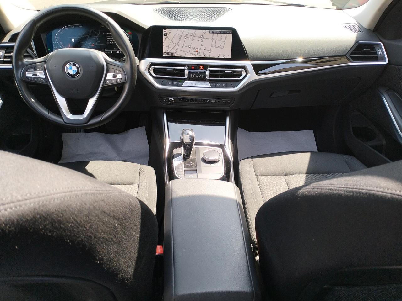 BMW 318 d Serie 3 Berlina mhev 48V Business auto *IVA ESPOSTA*