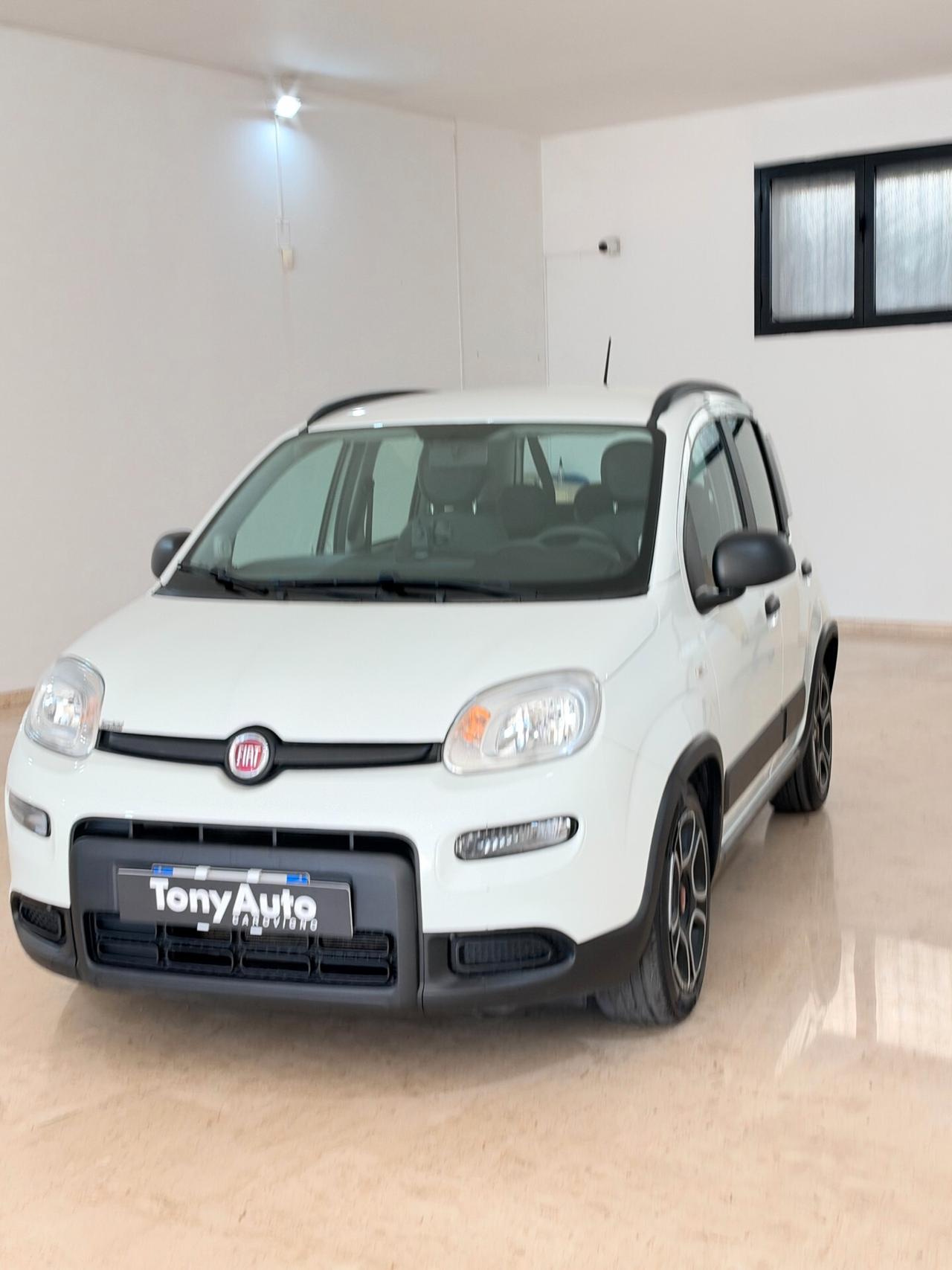 Fiat Panda 1.0 hybrid Easy Connect s adatta per NEO PATENTATI,BLUETOOTH,COMANDI AL VOLANTE,USB,SENSORI DI PARCH