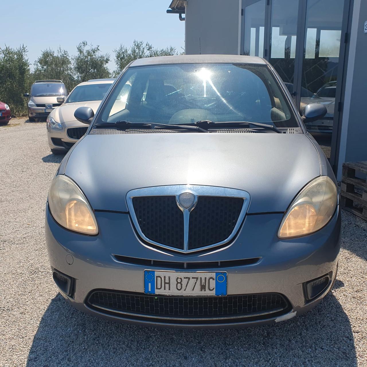 Lancia Ypsilon 1.2 COMMERCIANTI DEL SETTORE