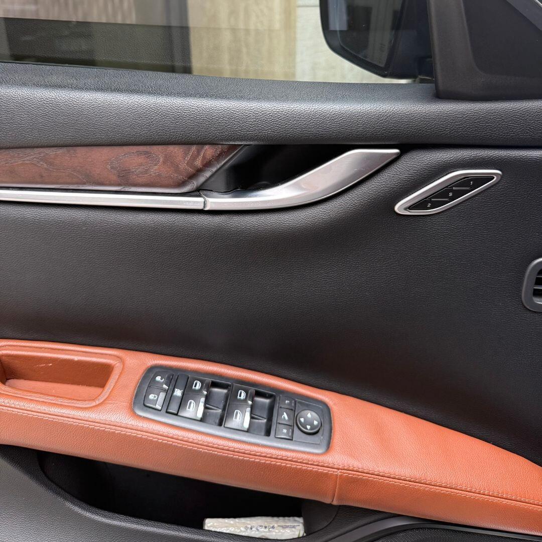 Maserati Ghibli V6 Diesel 275 CV Gransport **FULL**