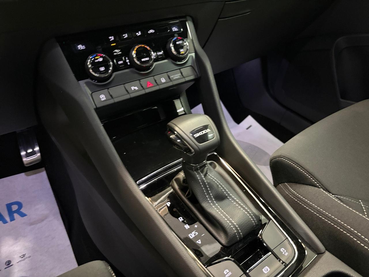 SKODA Karoq Sportline 2.0 TDI 110 kW 150 CV DSG