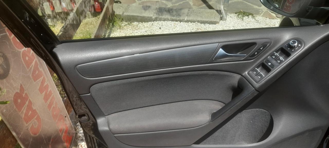Volkswagen Golf 1.6 TDI DPF 5p. Highline
