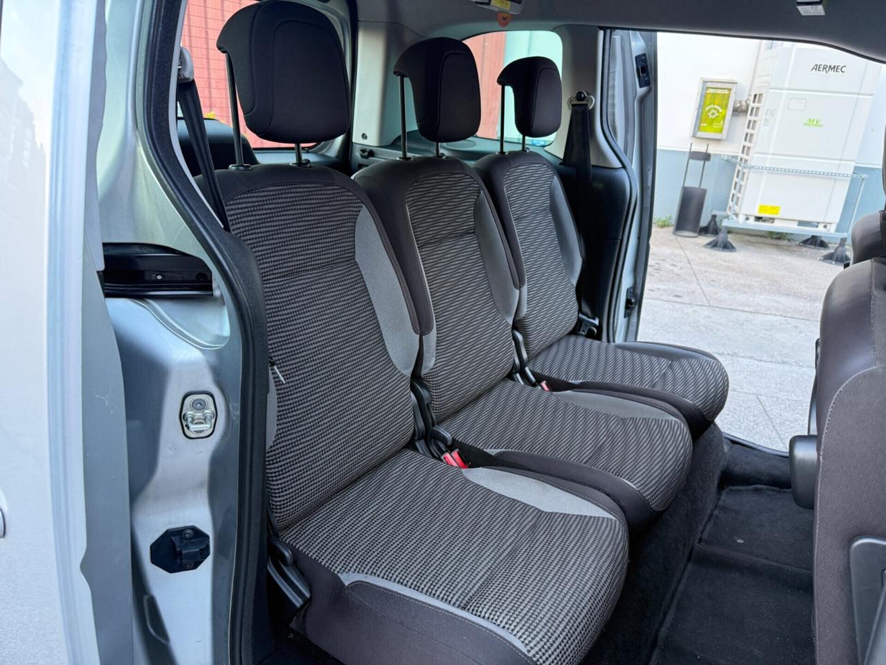 Peugeot Partner Tepee 1.6 HDi 90CV Premium