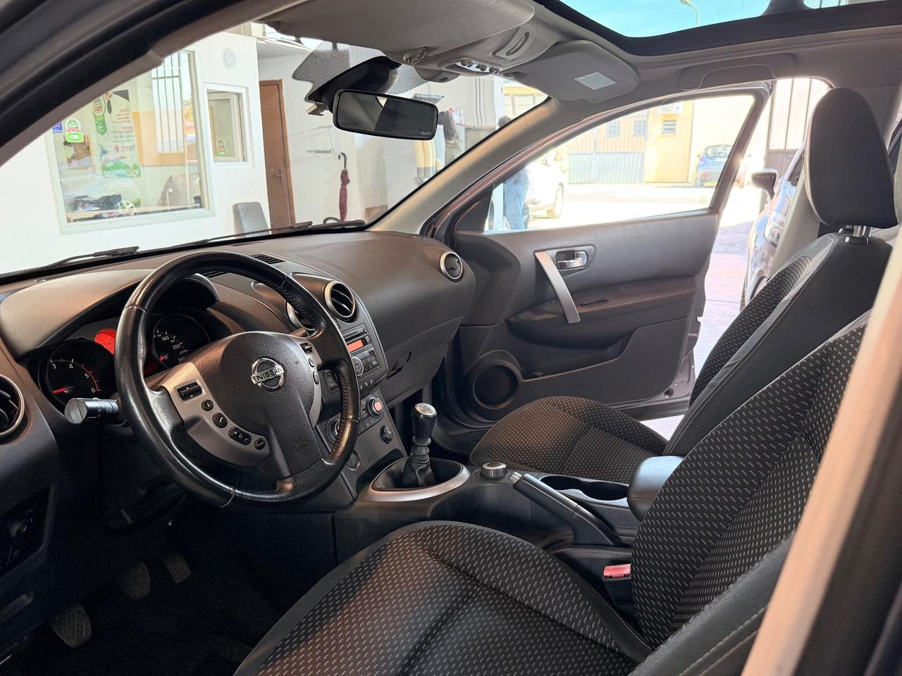 Nissan Qashqai 2.0 dCi DPF 4WD Tekna Tetto