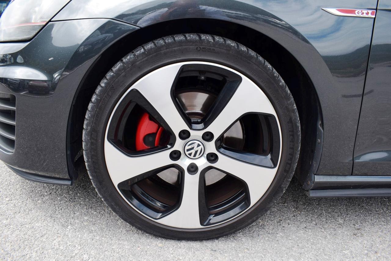 Volkswagen Golf GTI 2.0 220cv 5p TETTO APRIBILE + KIT INVERNO