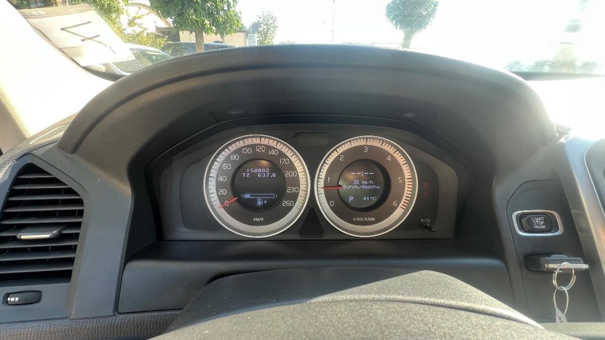 VOLVO - XC60 2.0 d4 Momentum 163cv geartronic