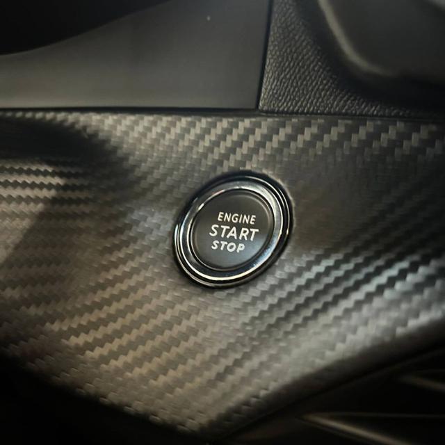 PEUGEOT 208 motore elettrico 136 CV 5 porte GT Pack