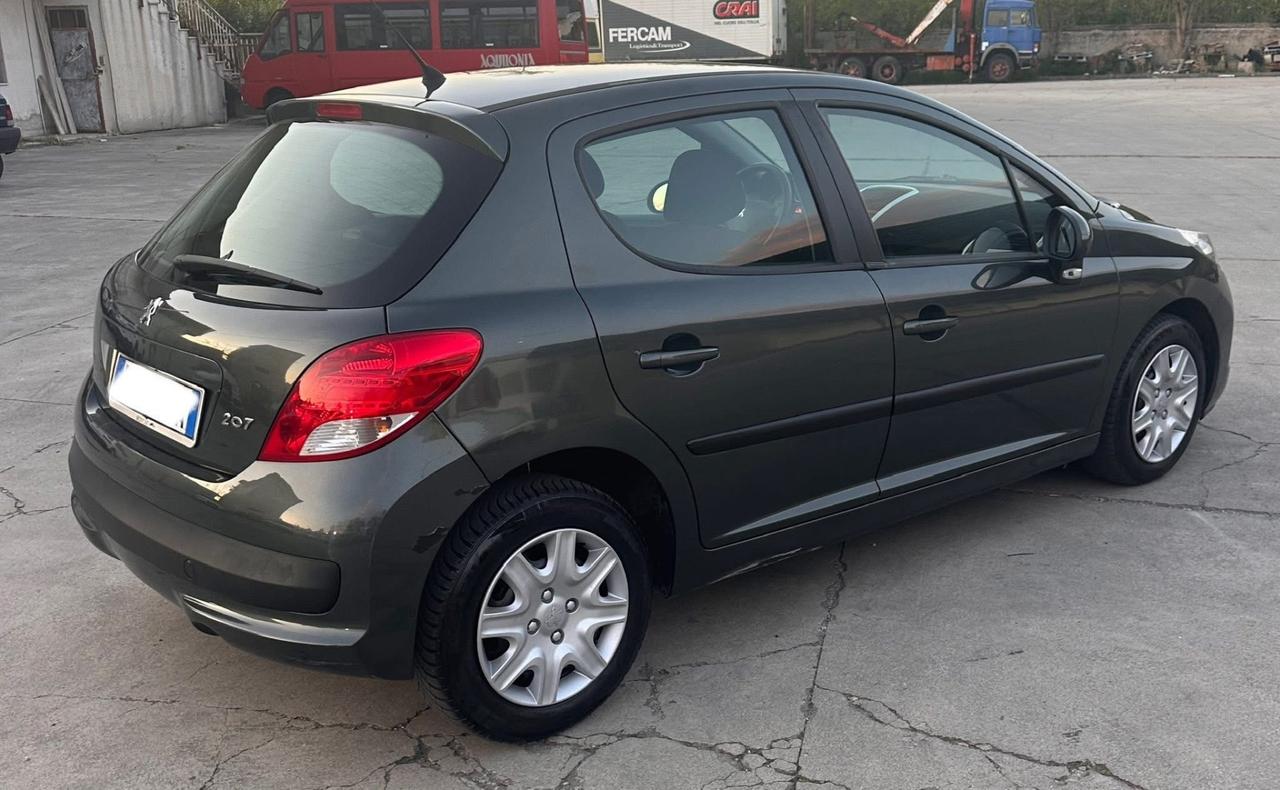 Peugeot 207 1.4 HDi 70CV 5p. Active 2011