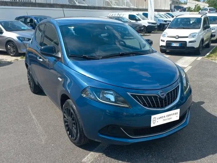 Lancia Ypsilon 1.0 FireFly 5 porte S&S Hybrid Ecochic Silver