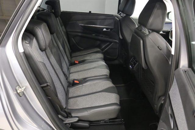 PEUGEOT 5008 BlueHDi 120 Allure 7 POSTI DISTRIBUZIONE ESEGUITA