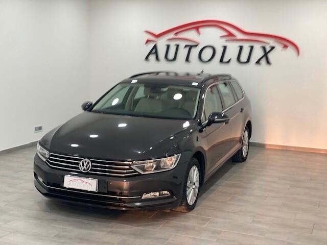 Volkswagen Passat Variant 1.6 TDI DSG ANTRACITE interno CHIARO