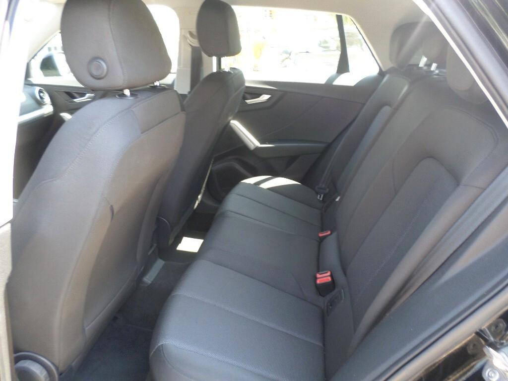Audi Q2 35 TFSI S tronic Business
