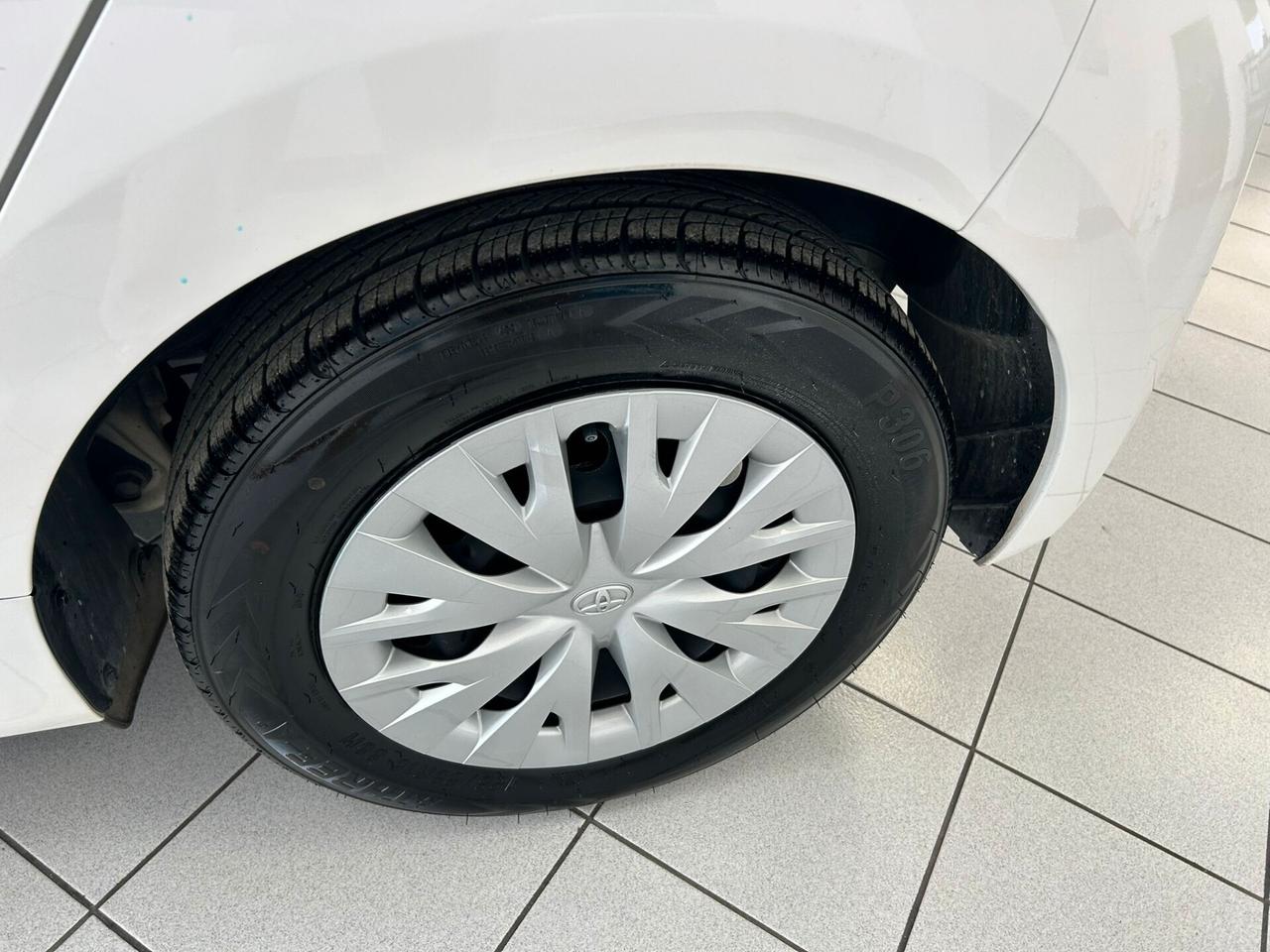 Toyota Yaris 1.0 B Trend x neopatentati 2023