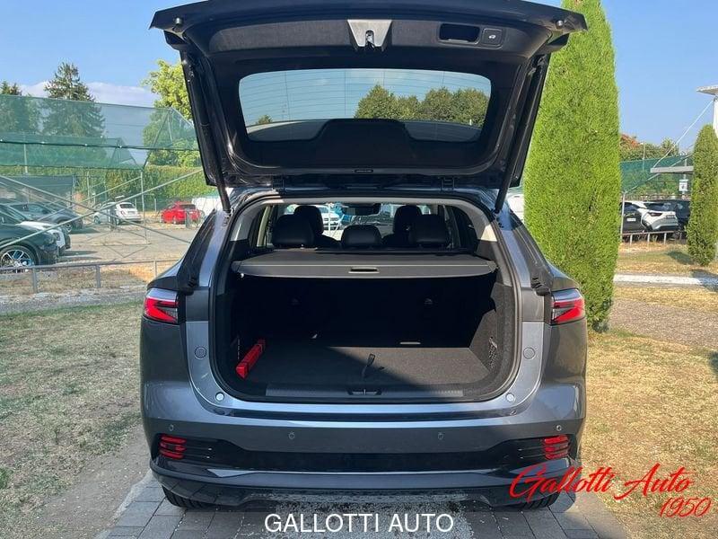 MG HS 1.5 T HEV Luxury AT