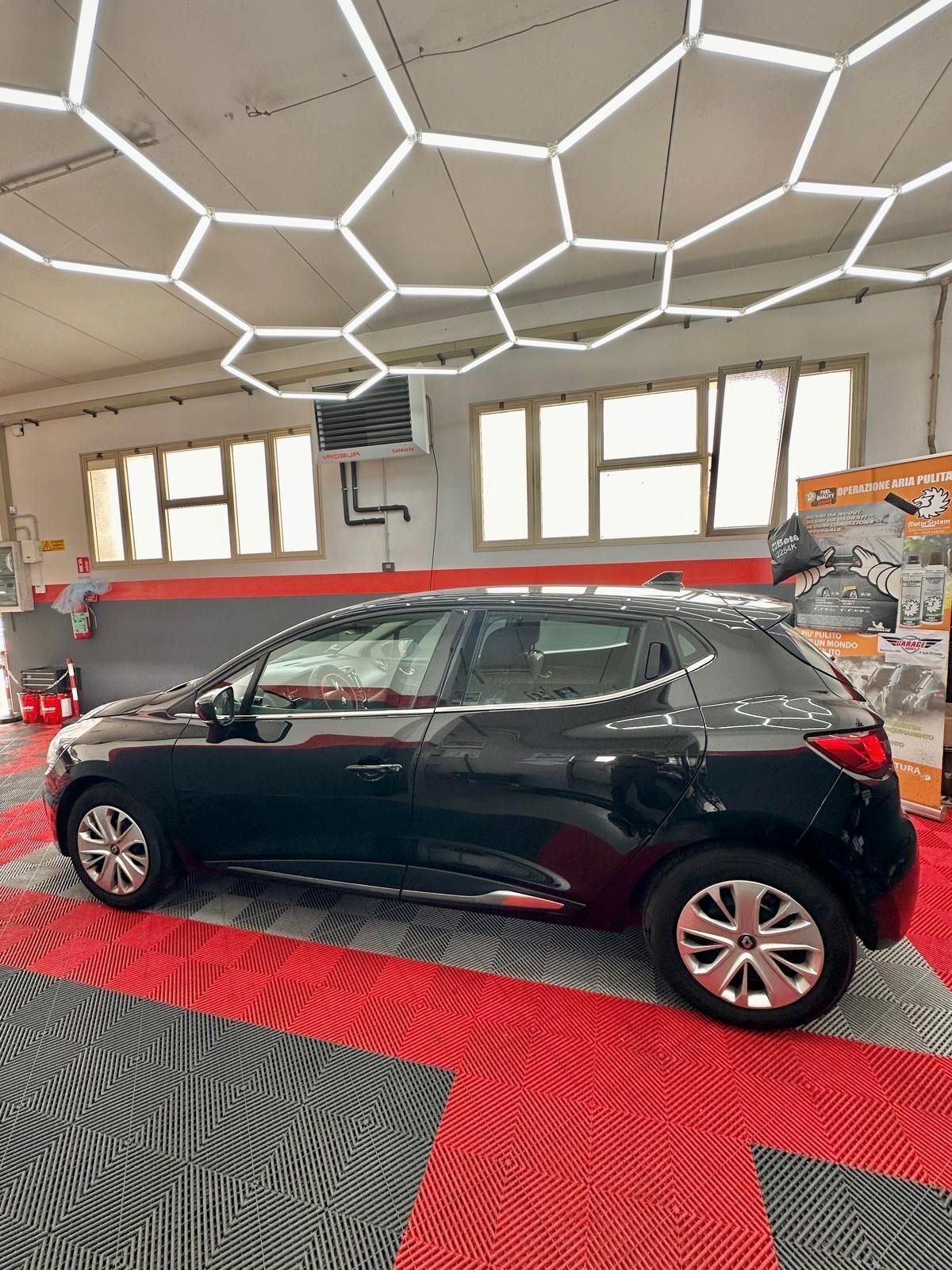 Renault Clio DUEL2 NEOPATENTATI