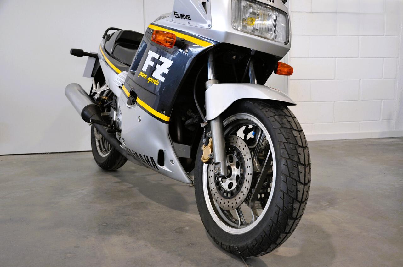 Yamaha FZ 750 FMI UNIPRO REALE !!!