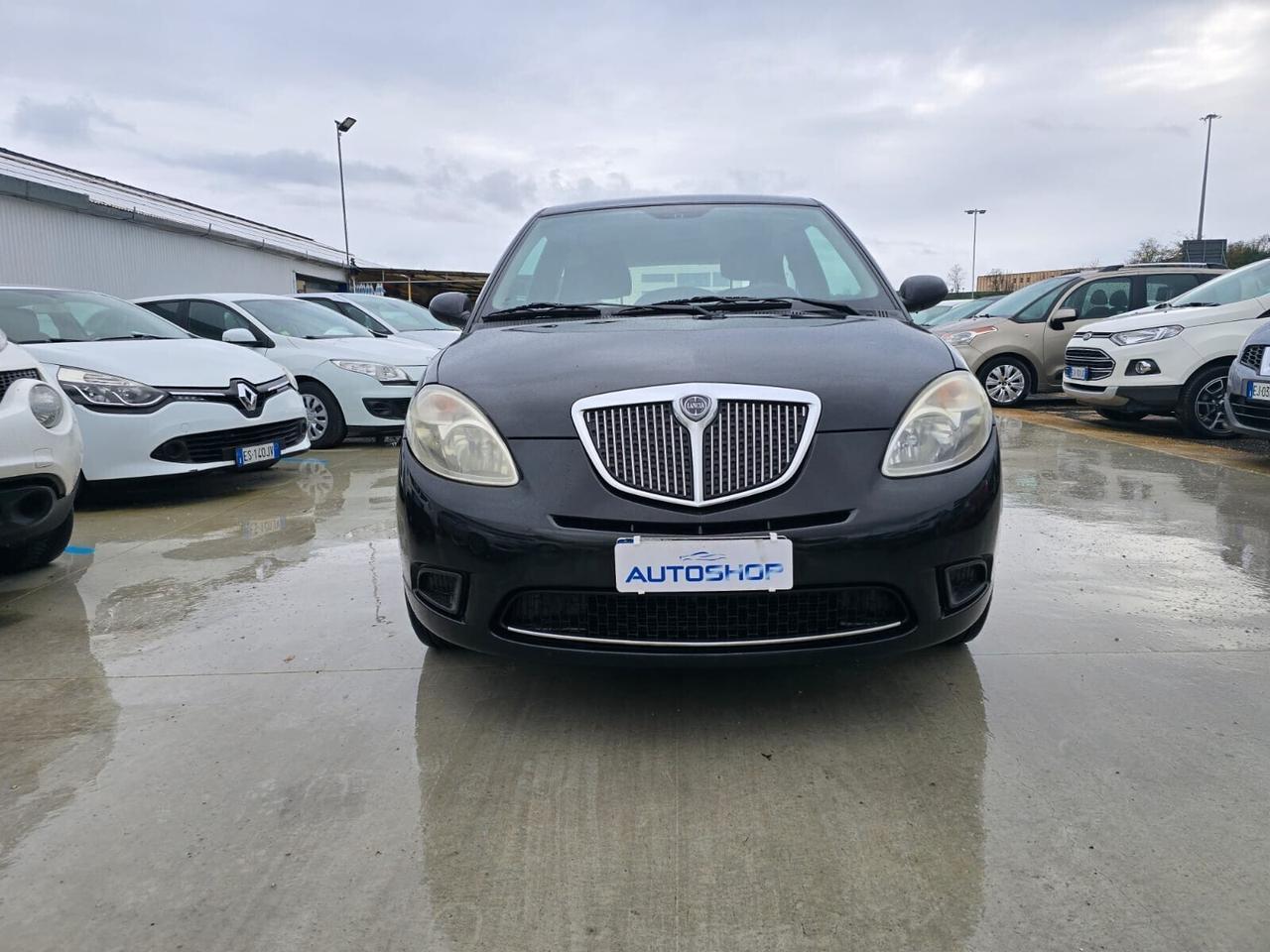 Lancia Ypsilon 1.2 Oro