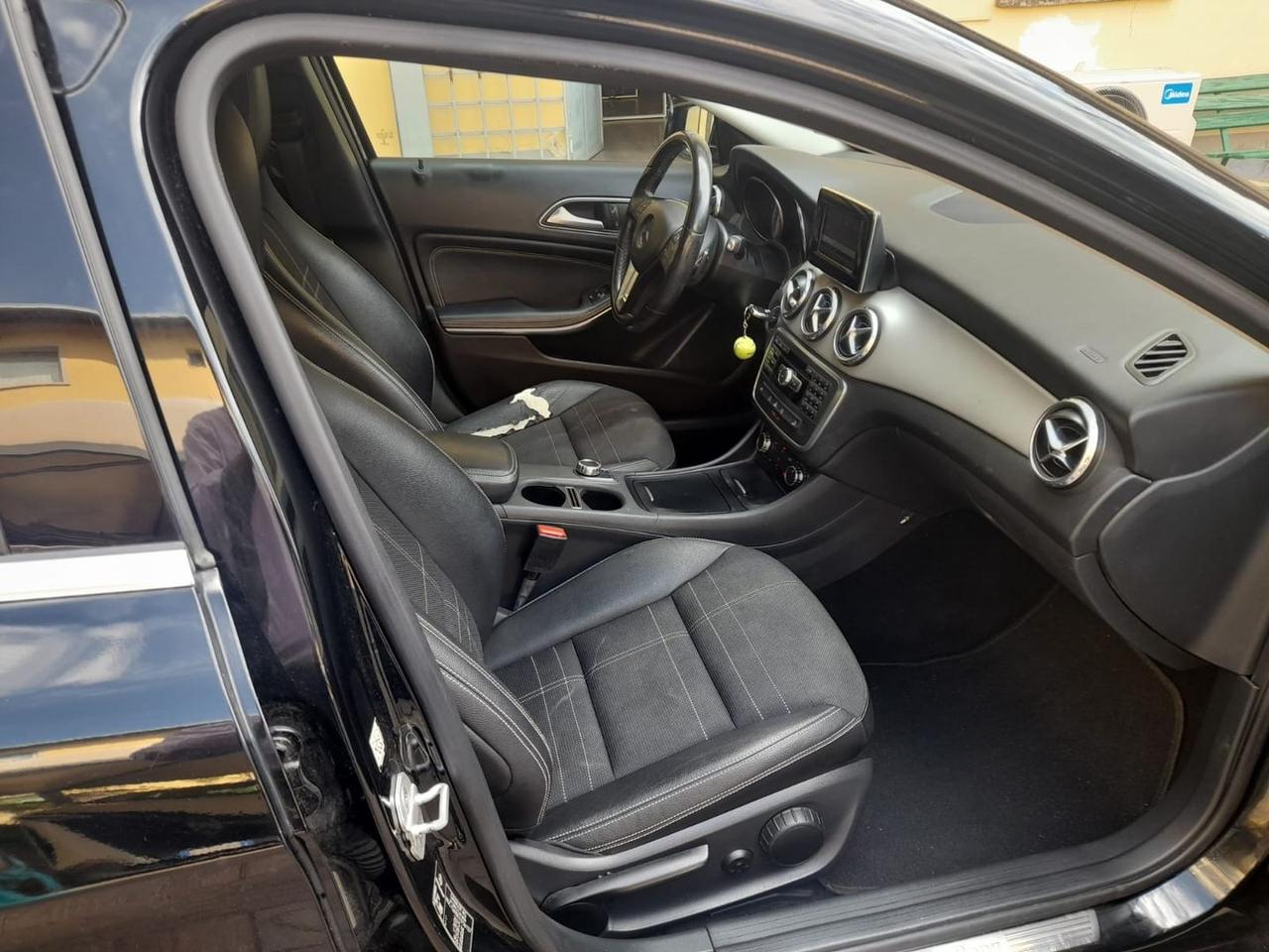Mercedes-Benz GLA 220 Sport GLA 220 CDI #11074