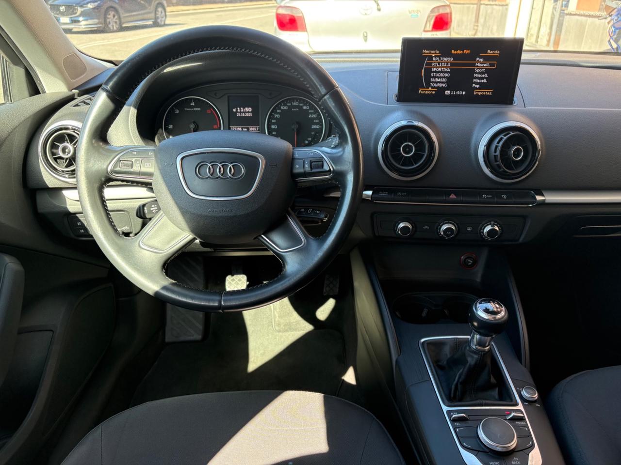Audi A3 1.6 TDI clean diesel Ambition 110cv 2015