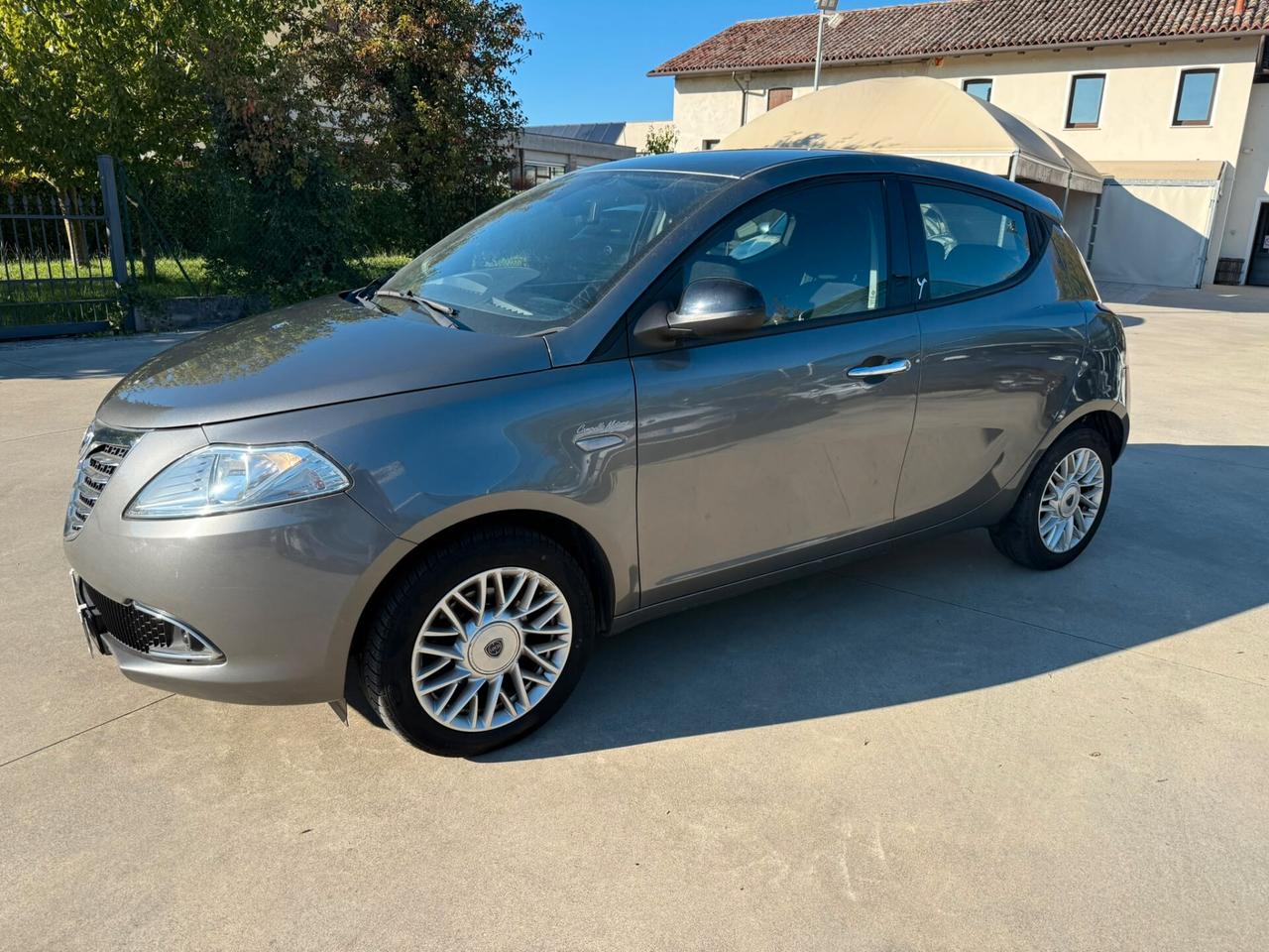 LANCIA YPSILON unico-pr 1.2 Gold 72.500 km