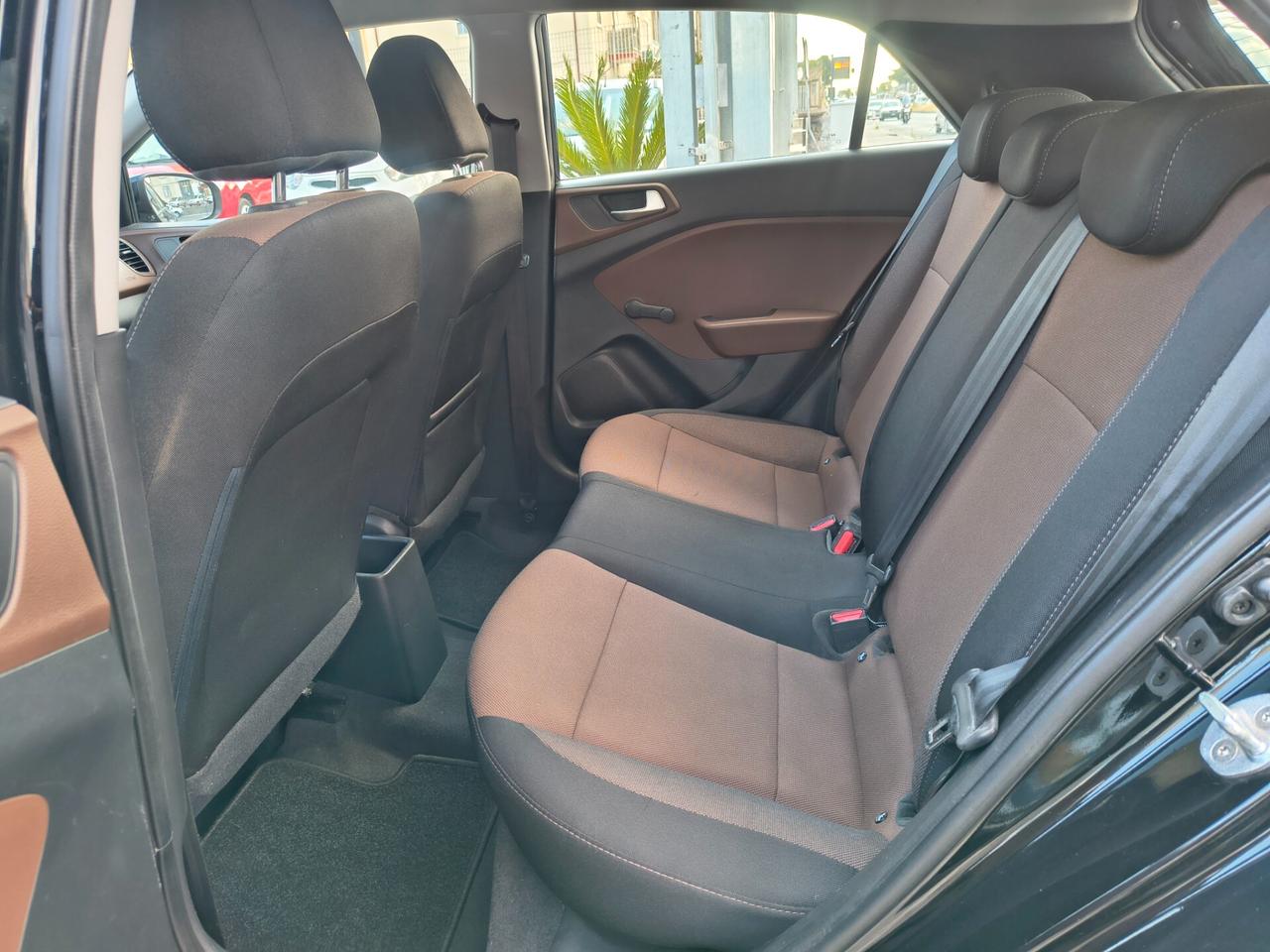 HYUNDAI I20 1.2 GPL UNICOPROPRIETARIO ANNO 2017