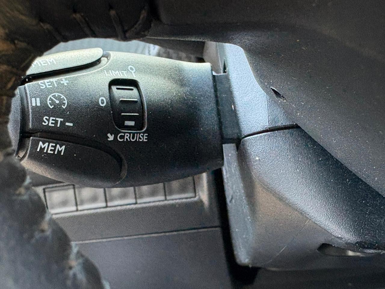 Peugeot 208 PureTech 100 Stop&Start 5 porte Allure