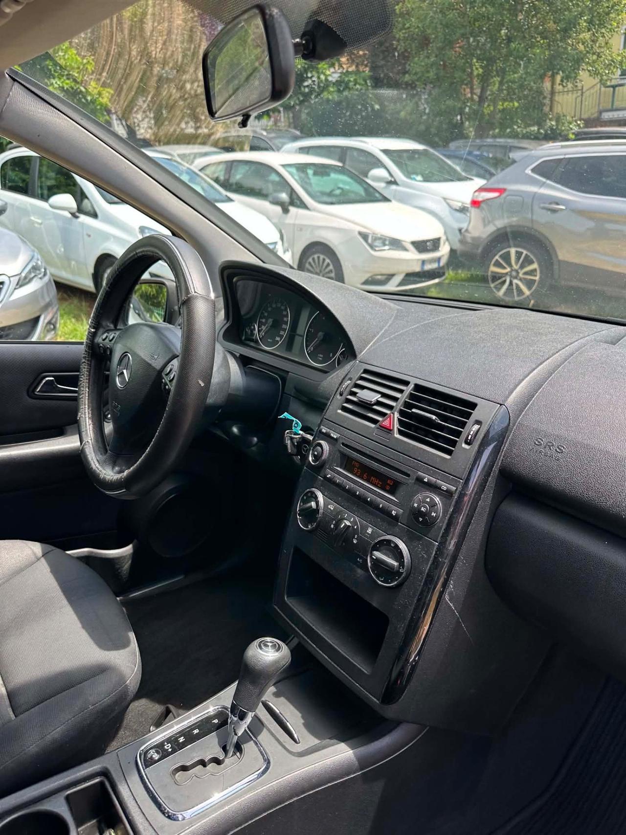 Mercedes-benz A 180 CDI AVANTGARDE KMCERT UNICOPR