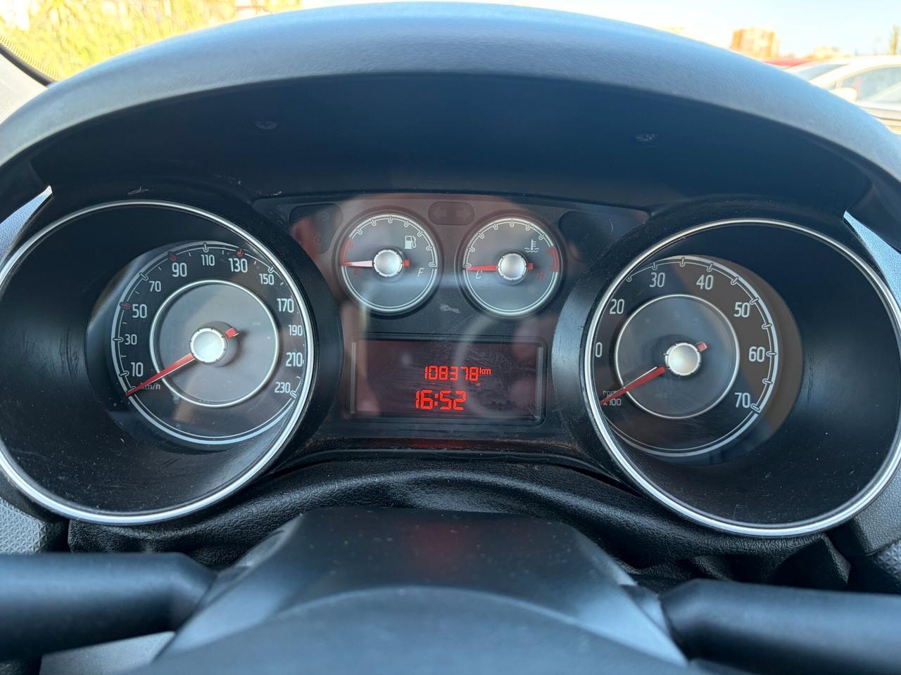FIAT PUNTO 1.2 69CV 108.000 KM ANNO 2015
