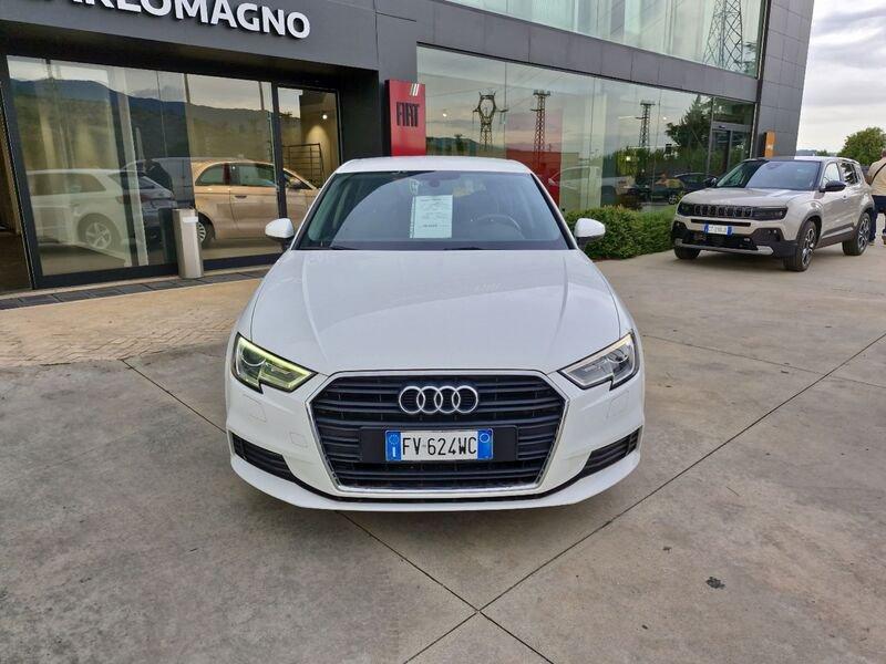 Audi A3 III 2016 Sportback Sportback 30 1.6 tdi Business 116cv my19