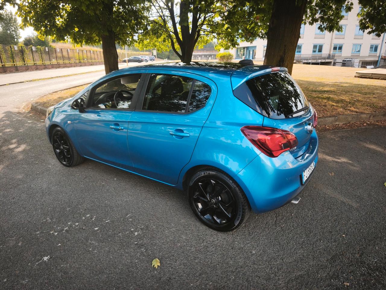 Opel Corsa 1.4 90CV GPL Tech 5 porte b-Color