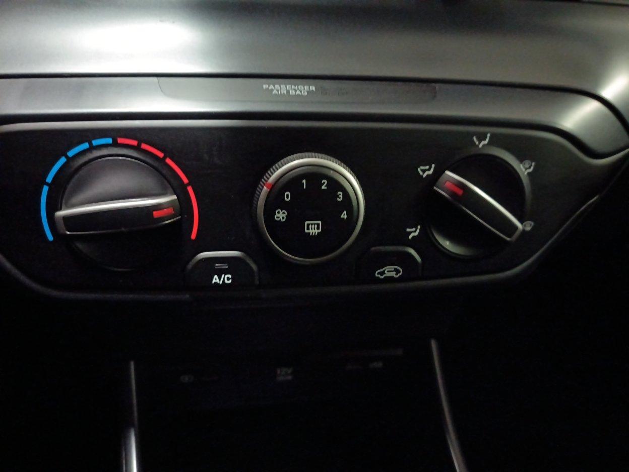 HYUNDAI i20 3ª serie - i20 1.2 MPI Connectline