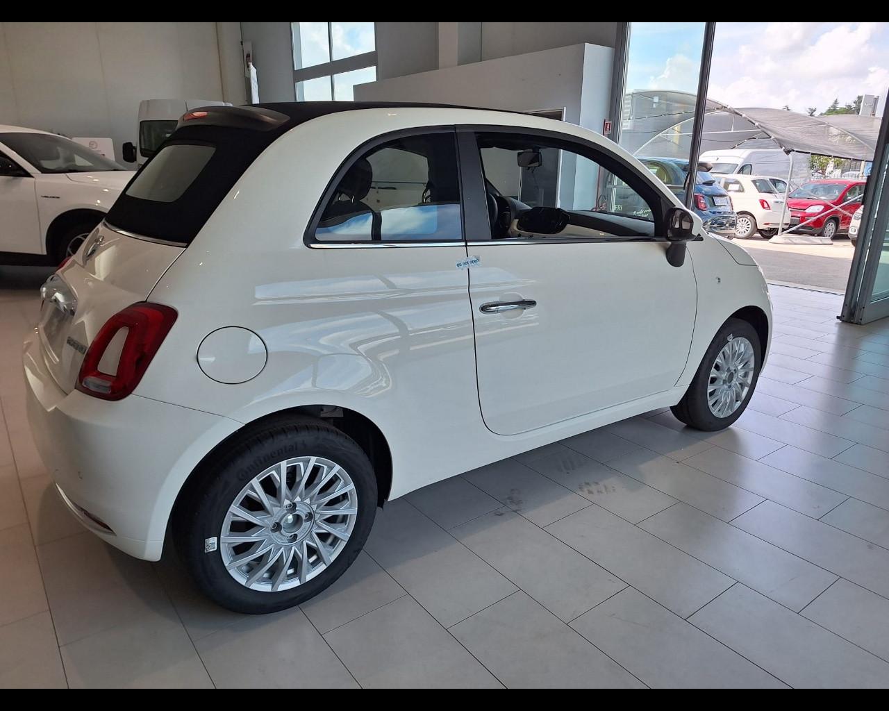 FIAT 500 (2015-->) - 500 C 1.0 Hybrid Dolcevita