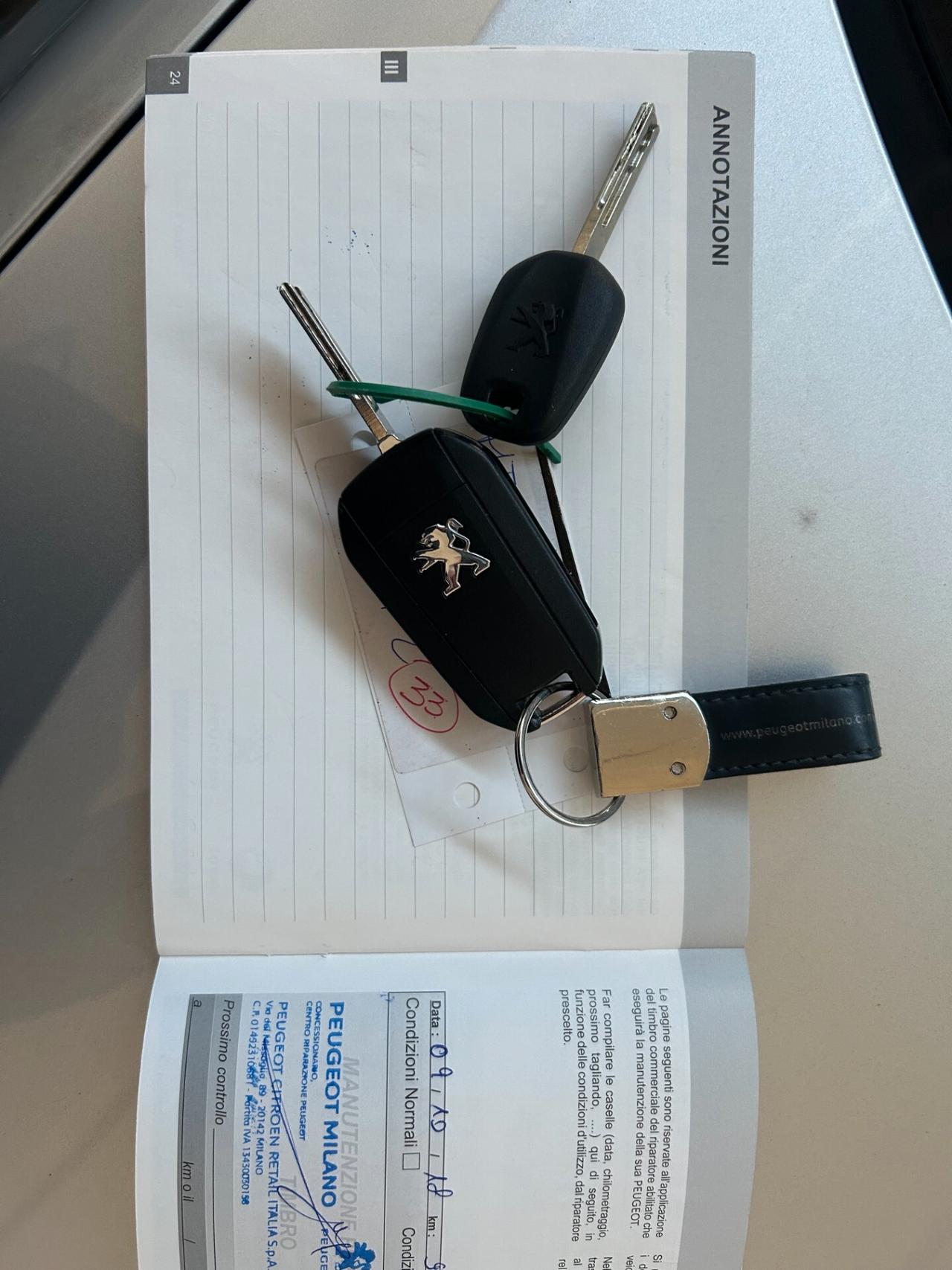 Peugeot 208 5 porte cambio automatico