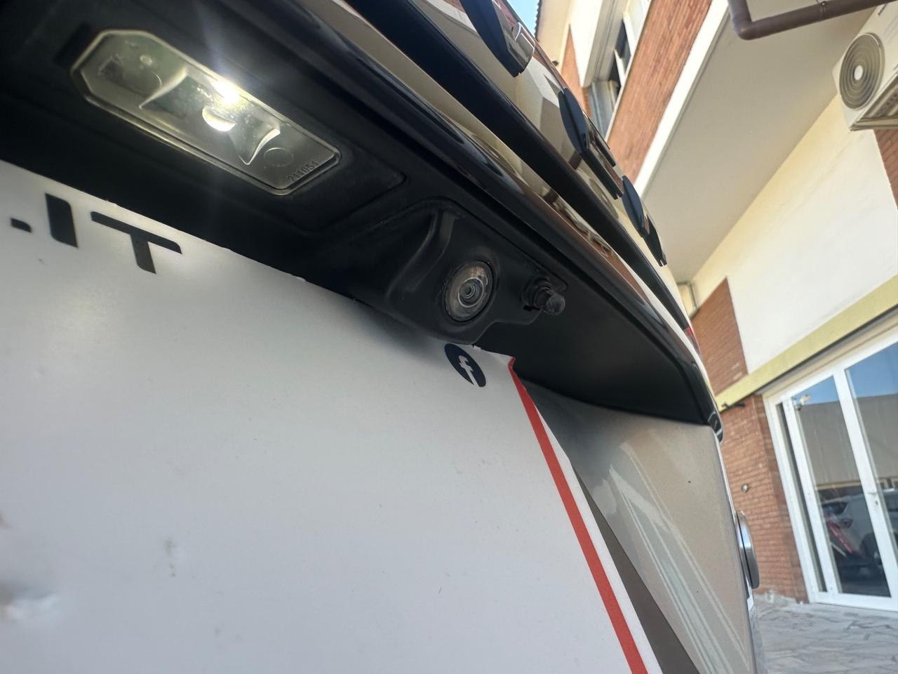 LAND ROVER RANGE ROVER VELAR 2.0*241CV*AUTOMATICO*NAVIGATORE*4X4*FULL OPTIONAL*