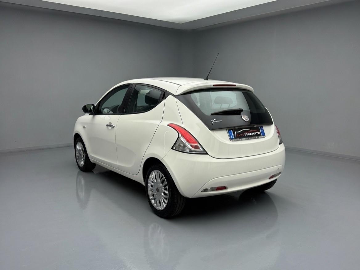 Lancia Ypsilon 1.2 69 CV GPL Ecochic Gold 2016