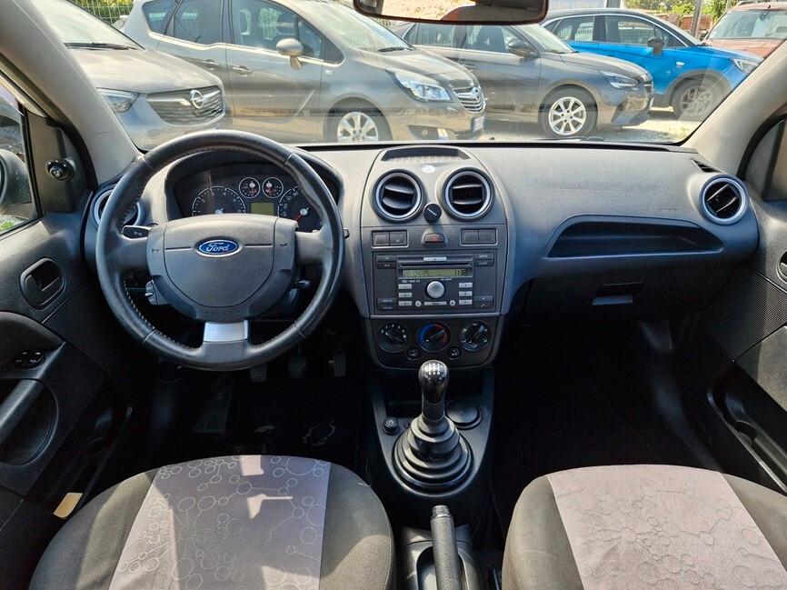 Ford Fiesta 1.2 16V 5p. Ghia