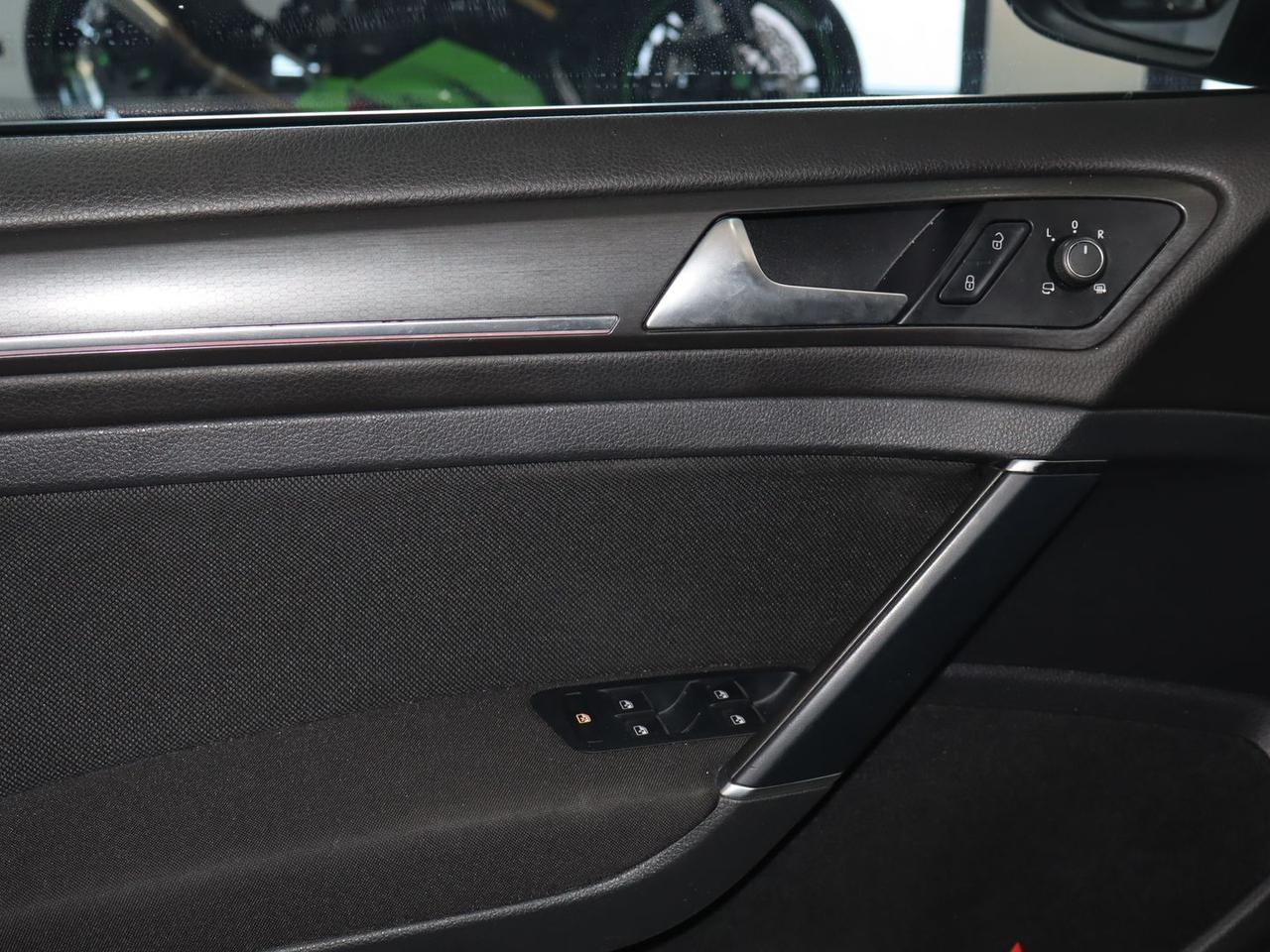 Volkswagen Golf GTI 2.0 TSI GTI #50260