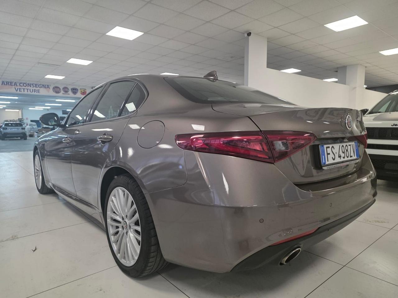 ALFA ROMEO Giulia 2.2 t Business 160cv auto my19