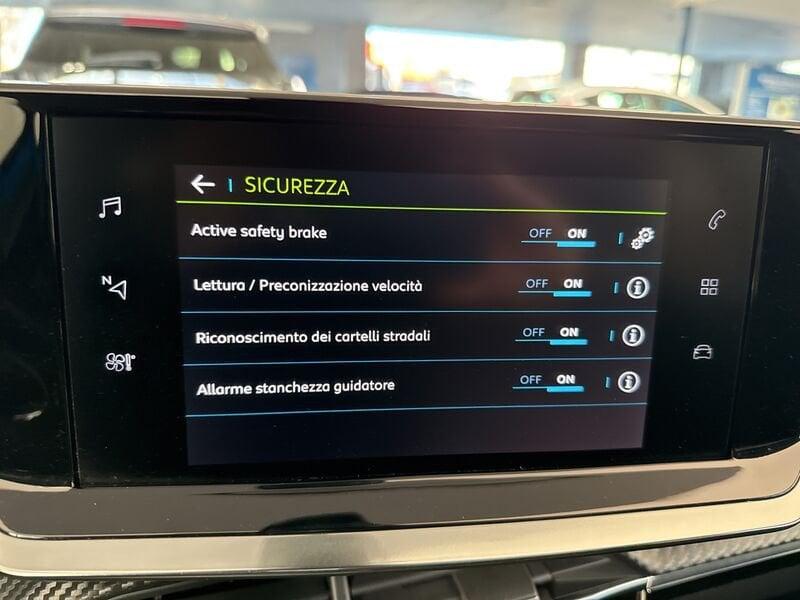 Peugeot 208 motore elettrico 136 CV 5 porte Allure