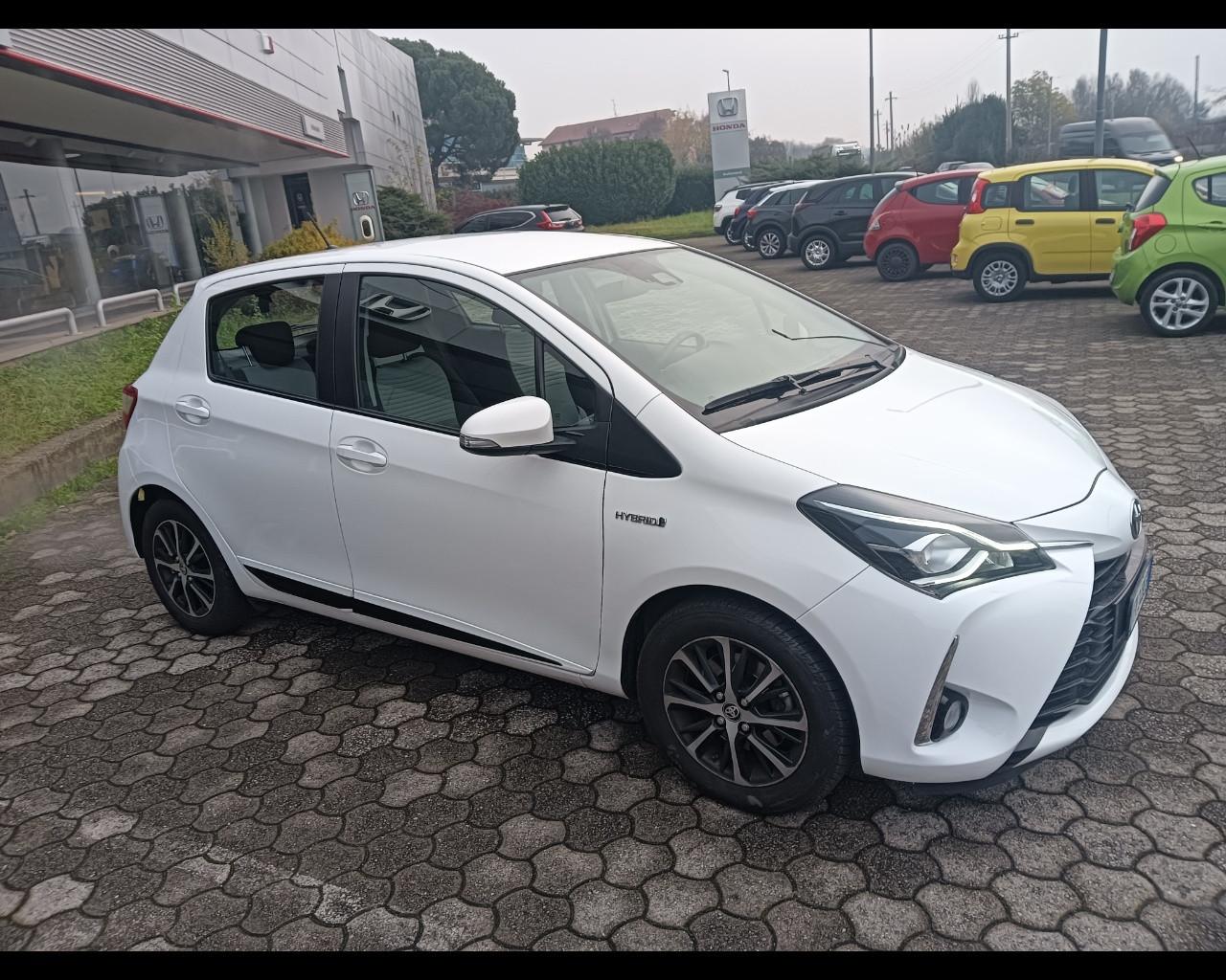 TOYOTA Yaris III 2017 - Yaris 5p 1.5h Active my18