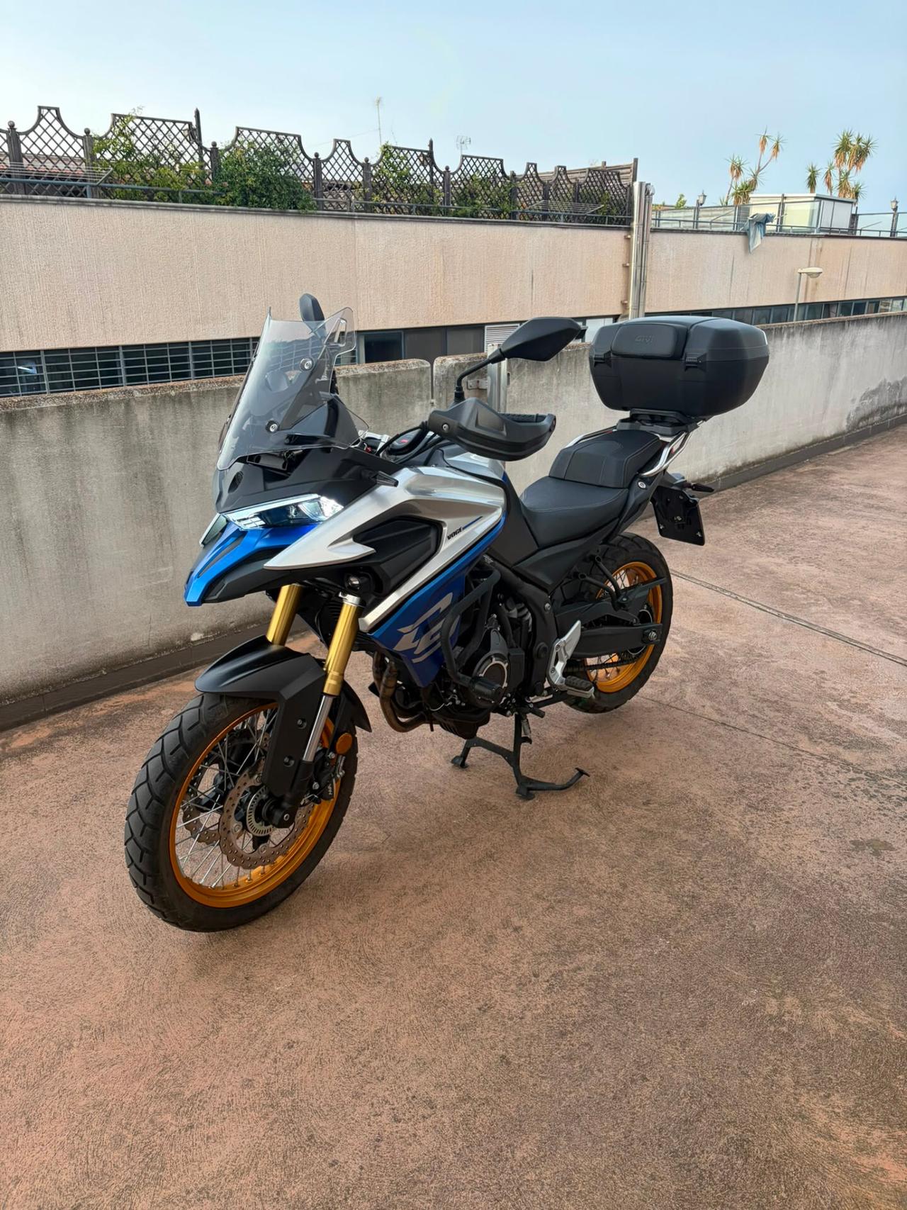 Voge Valico 525 TOURING BLU SILVER CON BAULETTO