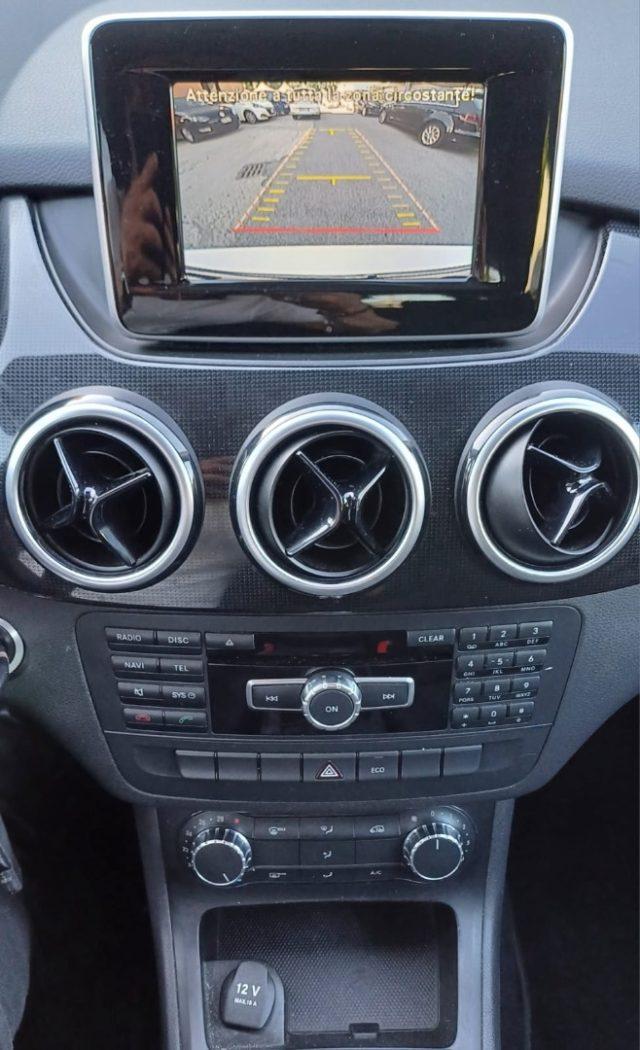 MERCEDES-BENZ B 200 NGD PREMIUM