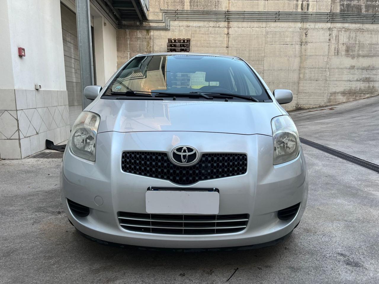 Toyota Yaris 1.4 D-4D 5 porte Sol