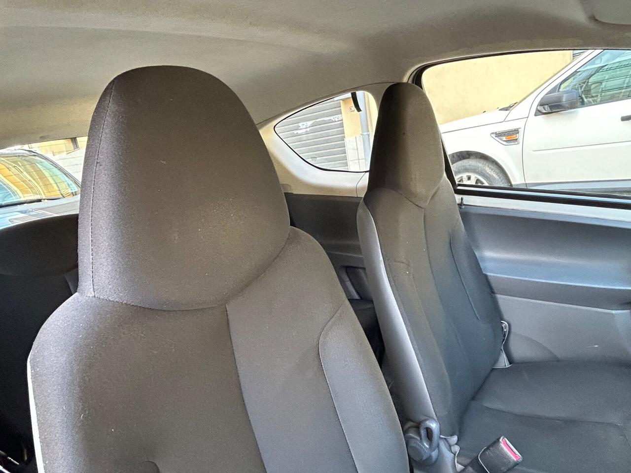 Toyota Aygo 1.0 BENZ . IDEALE PER NEO PATENTATI