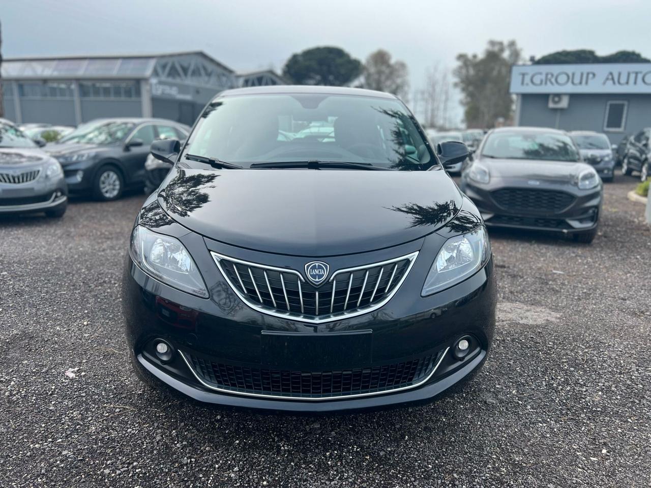 Lancia Ypsilon 1.0 FireFly Hybrid