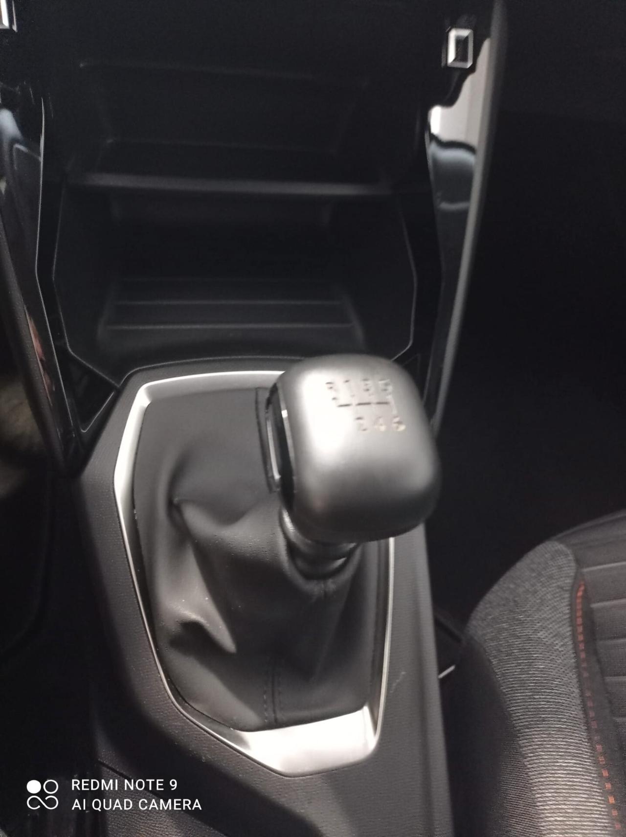 Peugeot 2008 PureTech 100 S&S Active Pack