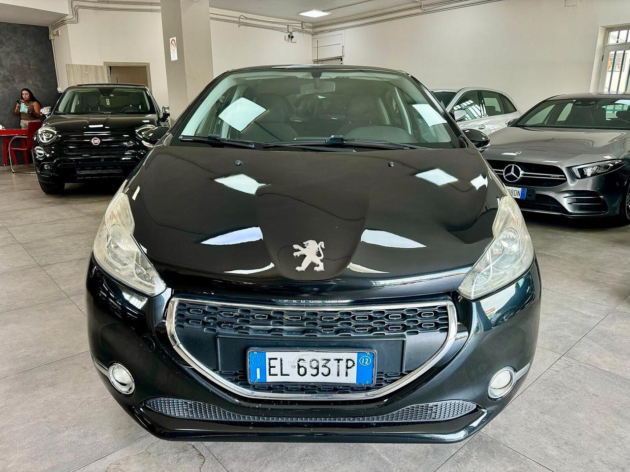 Peugeot 208 1.4 HDi 68 CV 5 porte 2012