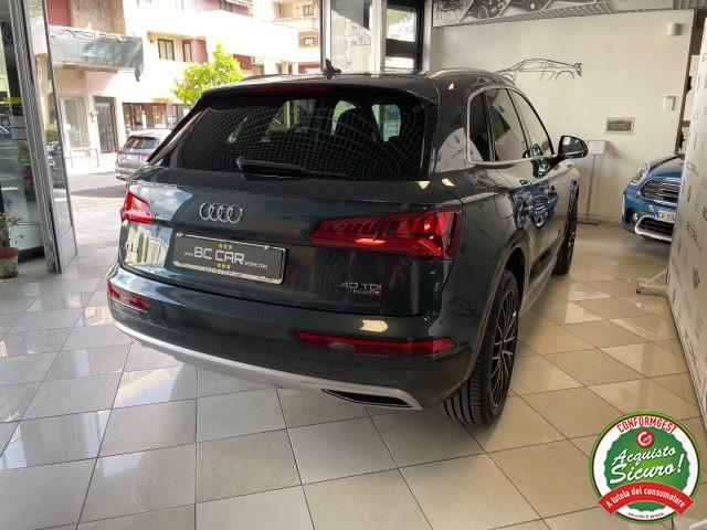 AUDI Q5 40 TDI quattro S tronic Business Sport