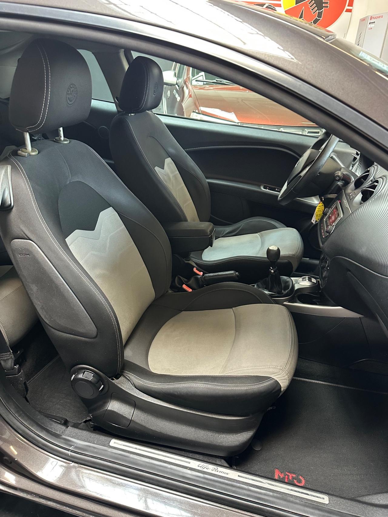 Alfa Romeo MiTo 1.4 T 120 CV GPL Distinctive